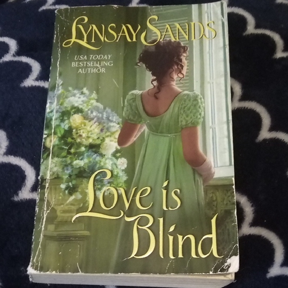 Love is Blind by Lynsay Sands Book